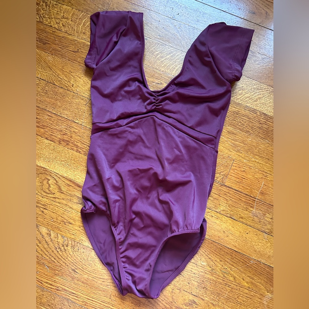 NWOT Cap Sleeve Leotard - Small Adult